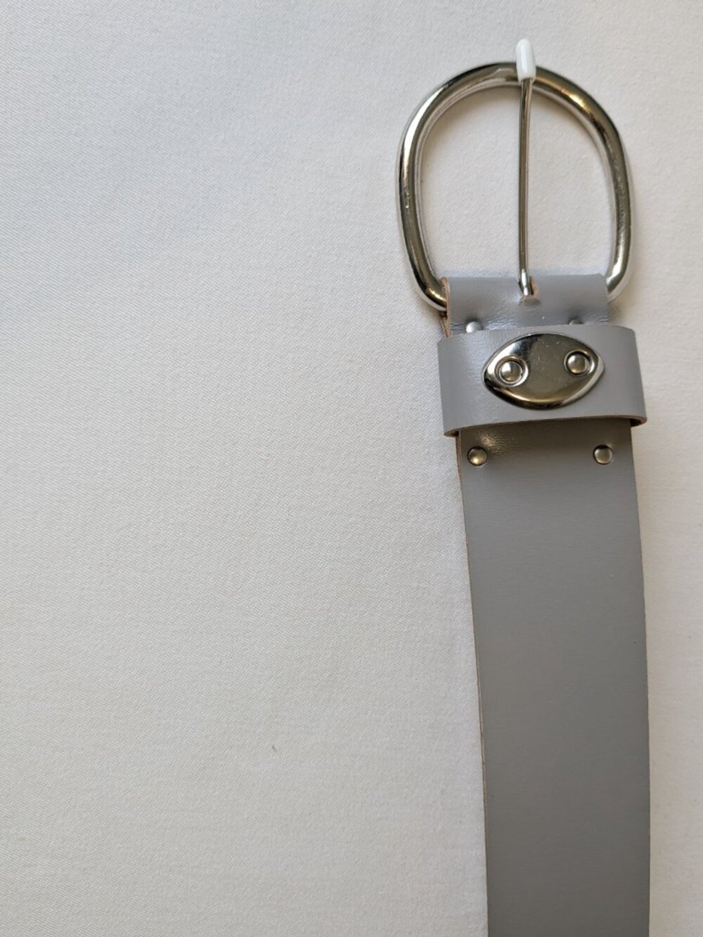 Women's Gray Leather Belt 2", 38" Silver Buckle